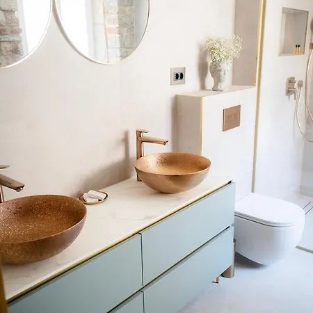 לינה וארוחת בוקר Laurentius Heritage Luxury Diocletian Palace 3*