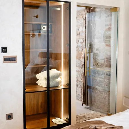 Laurentius Heritage Luxury Diocletian Palace Bed & Breakfast *