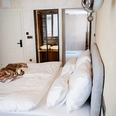 Laurentius Heritage Luxury Diocletian Palace לינה וארוחת בוקר