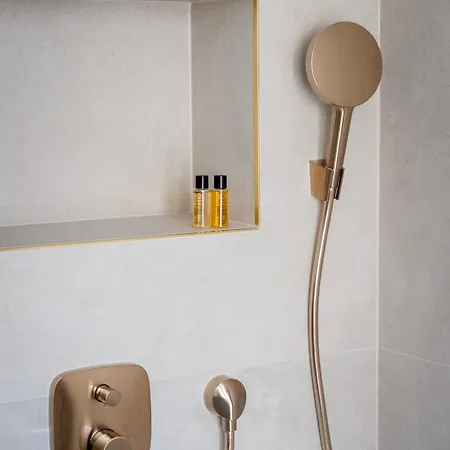 לינה וארוחת בוקר Laurentius Heritage Luxury Diocletian Palace ספליט