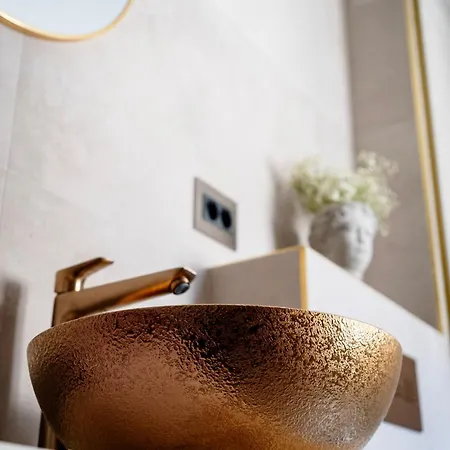 לינה וארוחת בוקר Laurentius Heritage Luxury Diocletian Palace