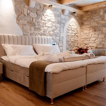 Laurentius Heritage Luxury Diocletian Palace 3* 스플리트